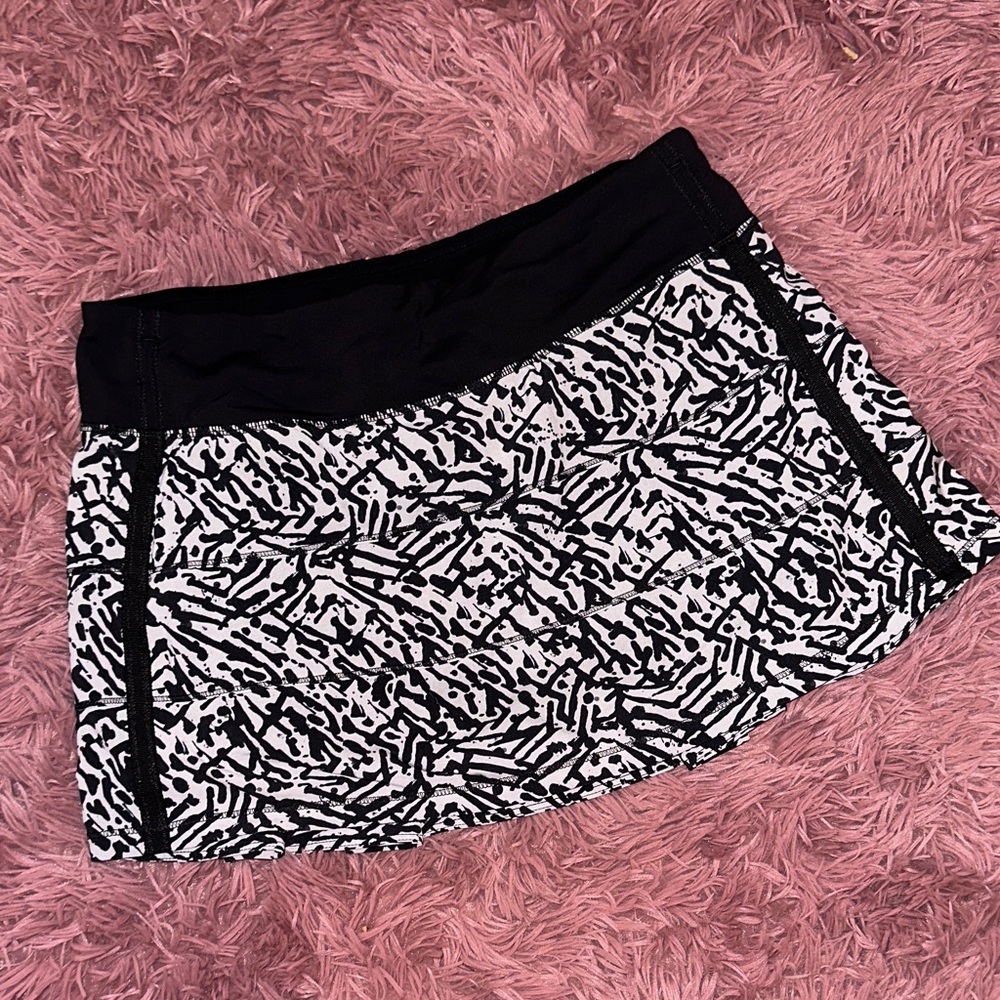 lululemon athletica Asymmetrical Black and White Skirt